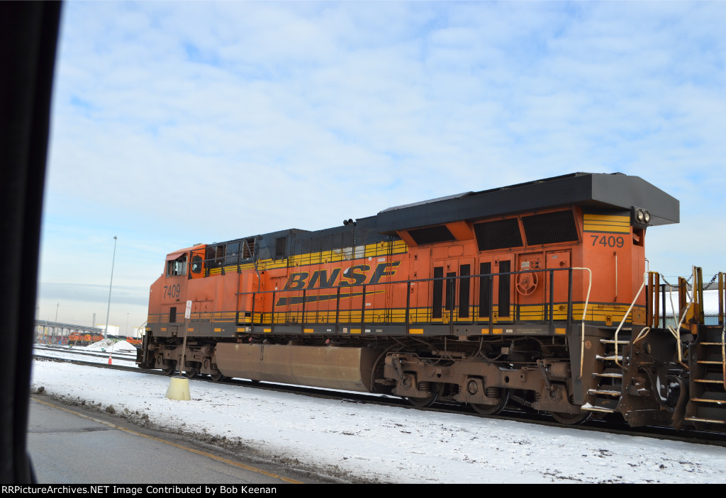 BNSF 7409